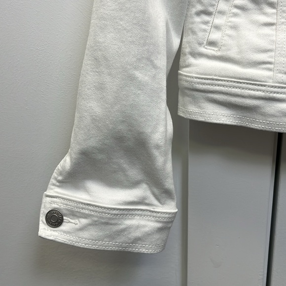Cat & Jack Girls White Jean Jacket- size medium (7/8) - Picture 2 of 9